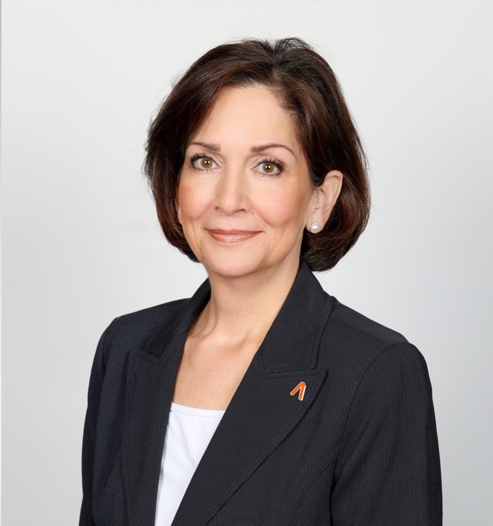 Tere Alam-Quintana, Vice President, Treasury Management Sales Officer III